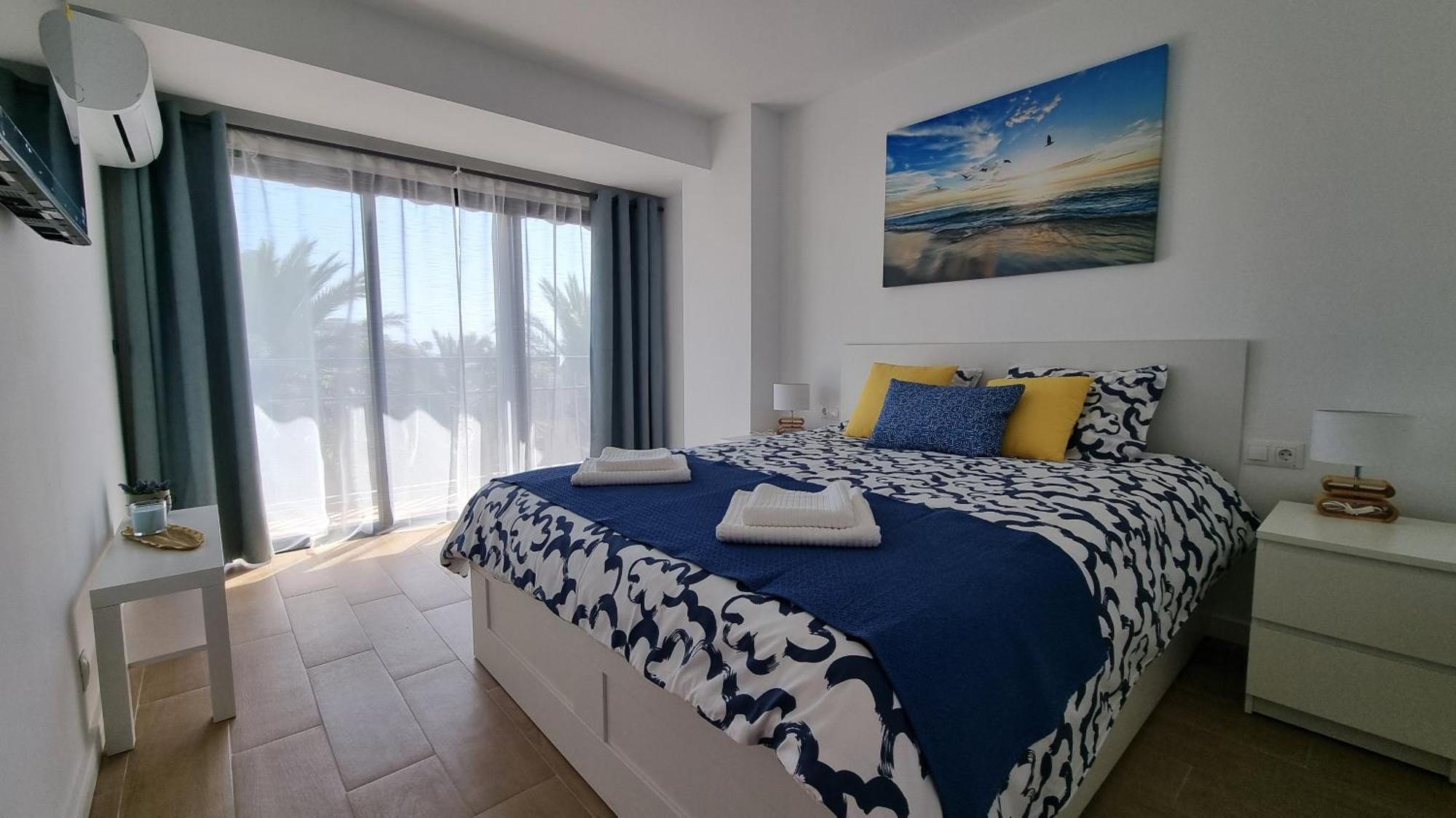 Maite Blue Beachfront Apartment